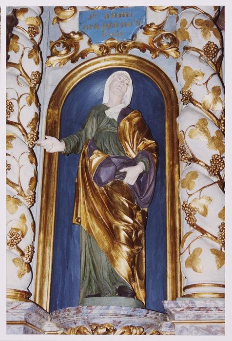 statue : Sainte Anne