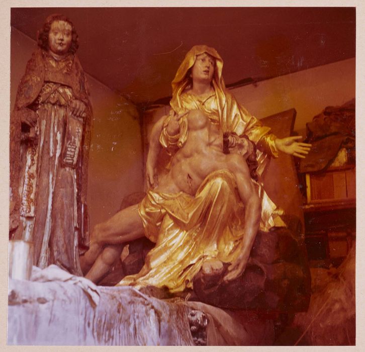 groupe sculpté : Vierge de Pitié