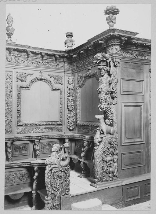 lambris de hauteur du décor de choeur, vue partielle