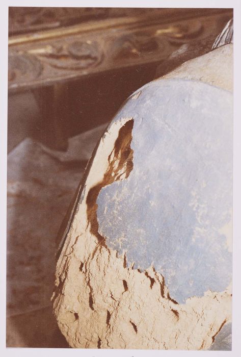 statue (petite nature) : Vierge à l'Enfant assise, détail