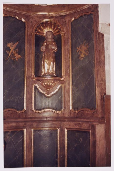 statue : Christ enfant