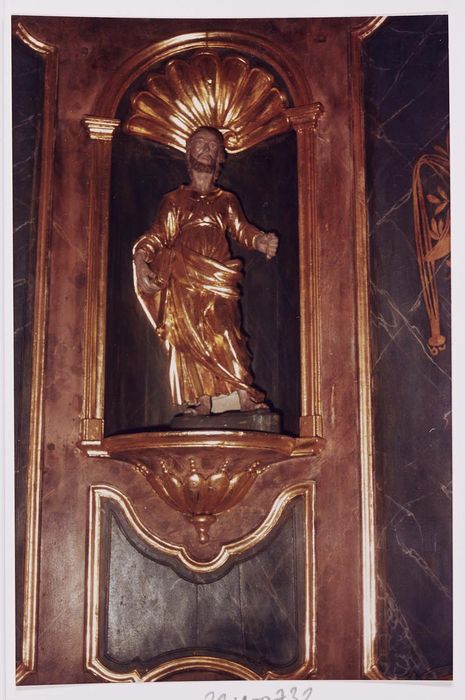 statue : Saint non identifié