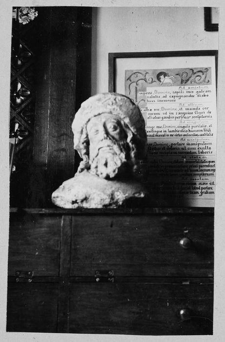 tête de statue : Saint Jacques le Majeur ou Saint Roch