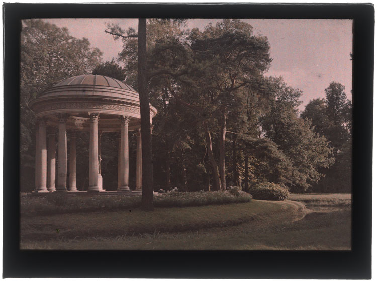 Le temple de l'Amour dans les jardins