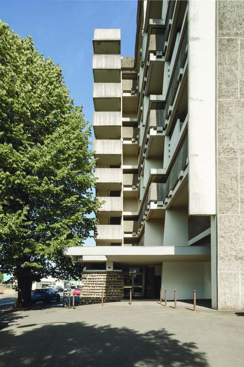 Vue latérale depuis la rue