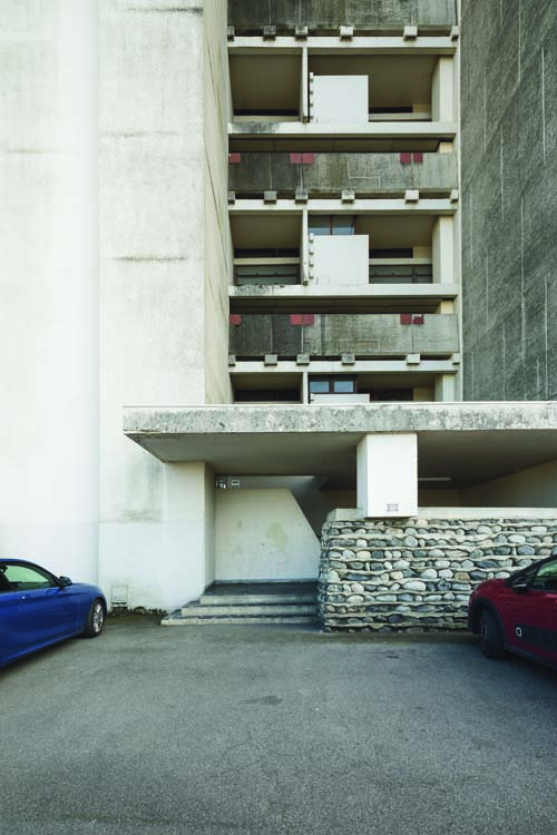 Entrée depuis le parking