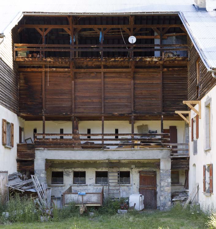 Façade d’une ferme