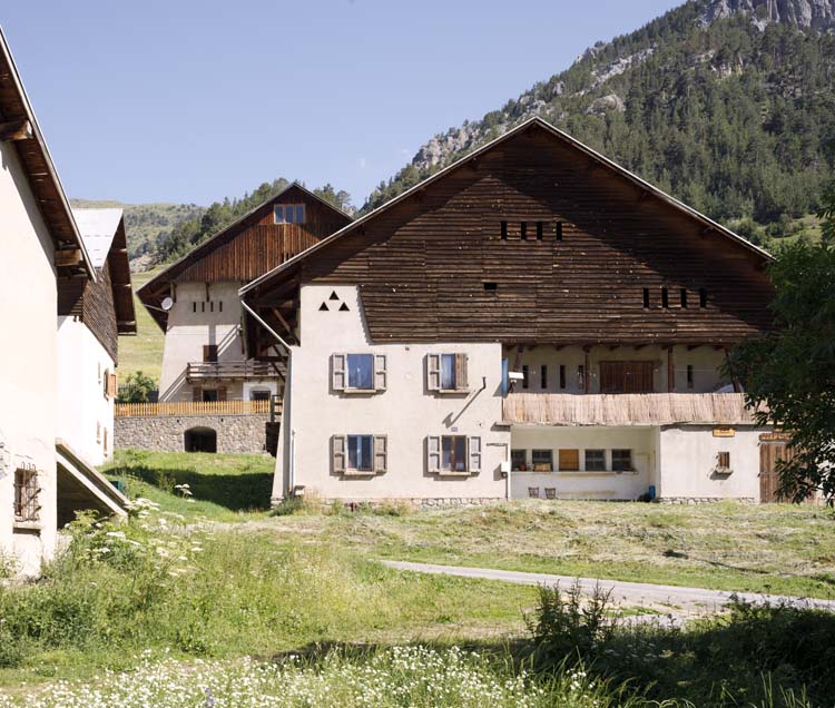Vue de plusieurs fermes