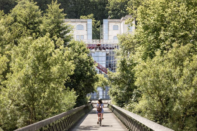 Vue d'ensemble depuis une passerelle