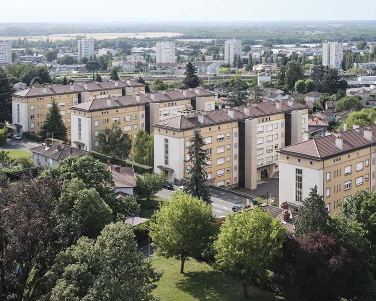 Maisons indviduelles et petits immeubles collectifs, vus d’en haut