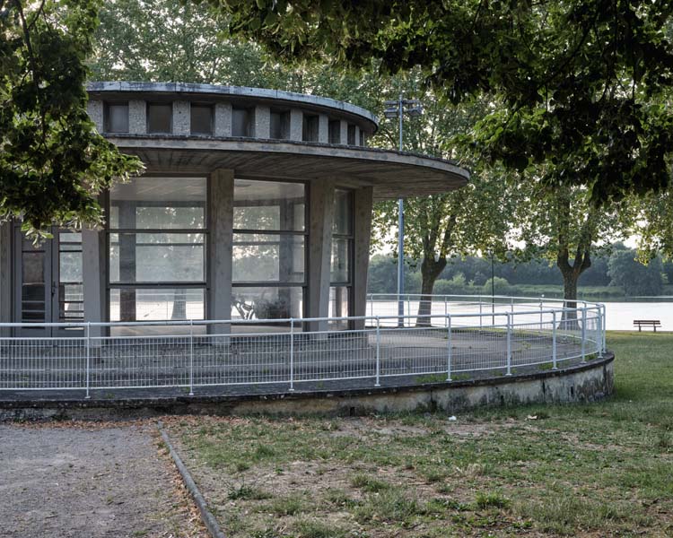 Rotonde donnant sur le fleuve