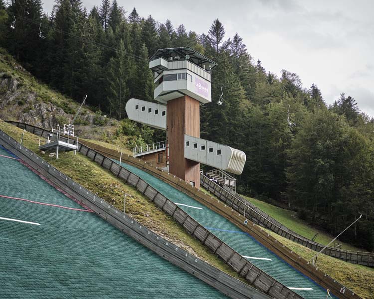 Vue d’ensemble depuis les pistes de saut