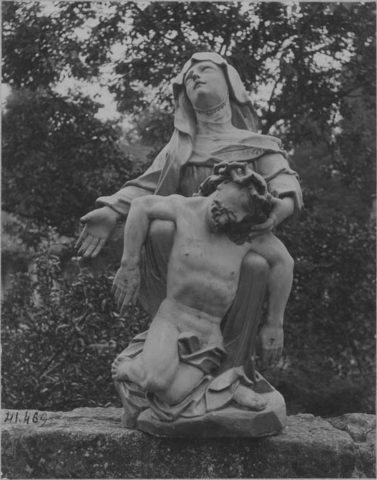 groupe sculpté : Vierge de Pitié, vue générale