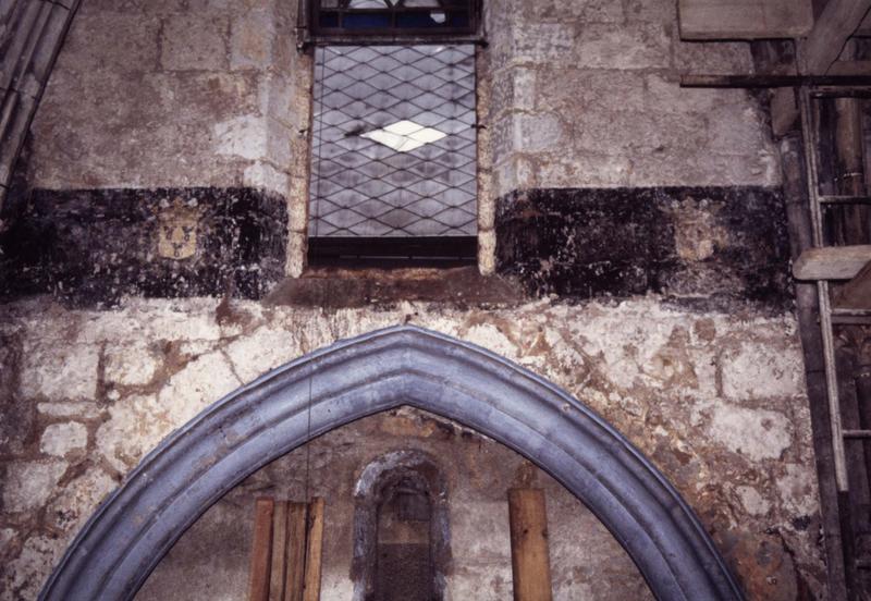 peinture monumentale de la nef, mur est : litre funéraire, vue partielle