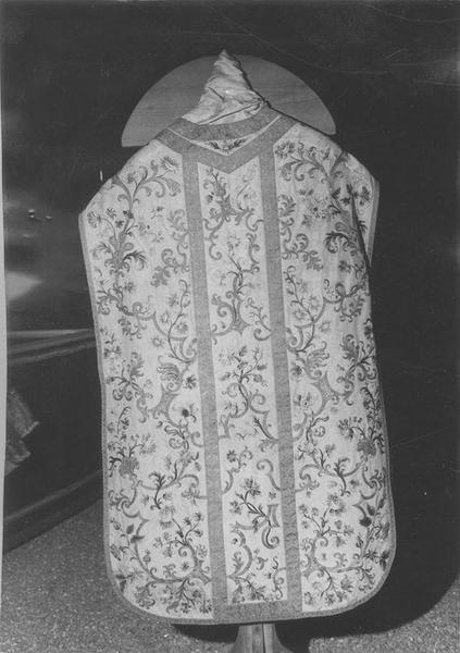 chasuble, vue générale - © Ministère de la Culture (France), Médiathèque du patrimoine et de la photographie (objets mobiliers), tous droits réservés