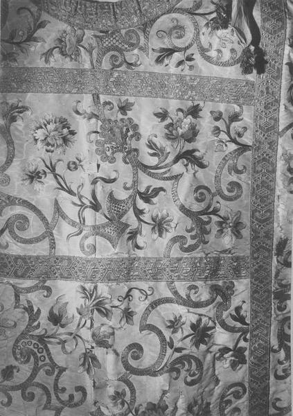dalmatique, détail - © Ministère de la Culture (France), Médiathèque du patrimoine et de la photographie (objets mobiliers), tous droits réservés