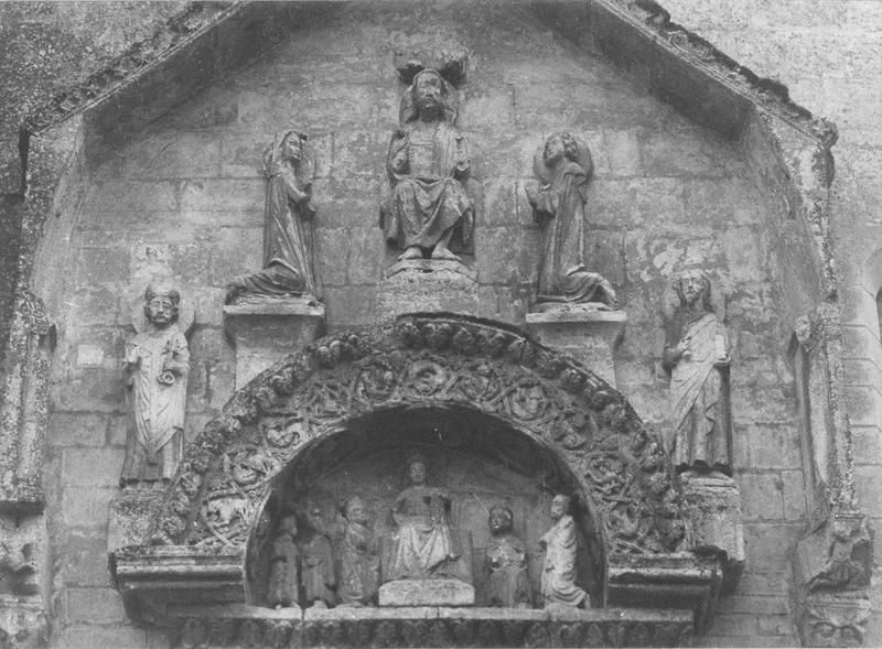 5 statues : Christ, Vierge, saint Jean, saint Pierre, saint Matthieu (?), vue générale