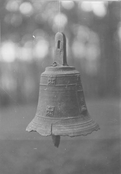 petite cloche liturgique, vue générale