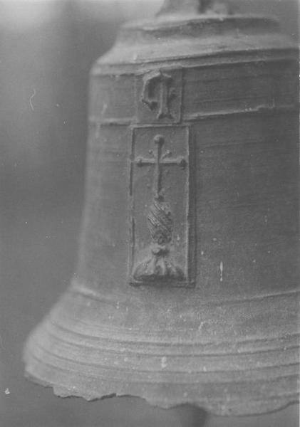 petite cloche liturgique, détail