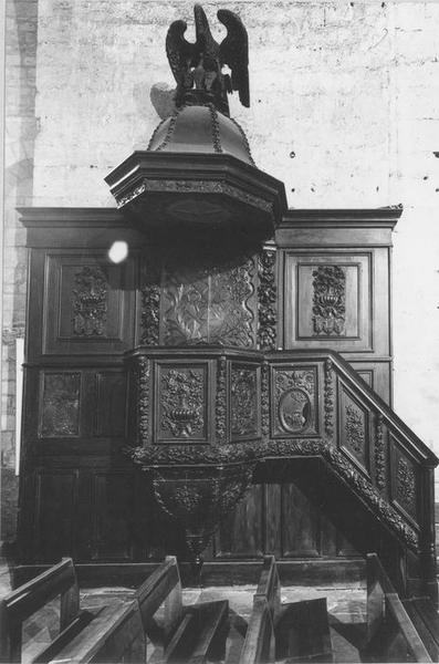 chaire à prêcher, vue générale - © Ministère de la Culture (France), Médiathèque du patrimoine et de la photographie (objets mobiliers), tous droits réservés