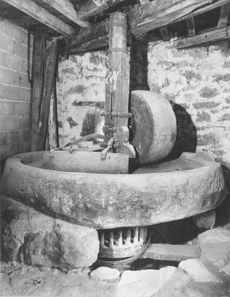moulin à épices (?), dit moulin à huile, vue générale - © Ministère de la Culture (France), Médiathèque du patrimoine et de la photographie (objets mobiliers), tous droits réservés