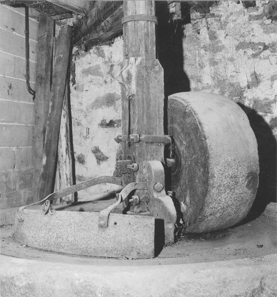 moulin à épices (?), dit moulin à huile, vue partielle - © Ministère de la Culture (France), Médiathèque du patrimoine et de la photographie (objets mobiliers), tous droits réservés