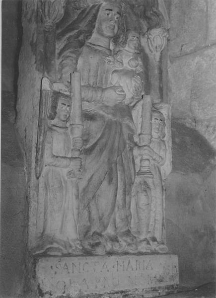 Bas-relief : Vierge à l'Enfant