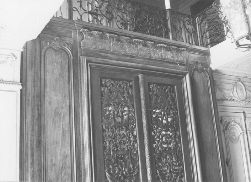 porte, vue partielle