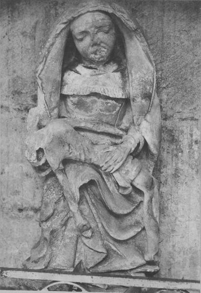 groupe sculpté : Vierge de Pitié, vue générale