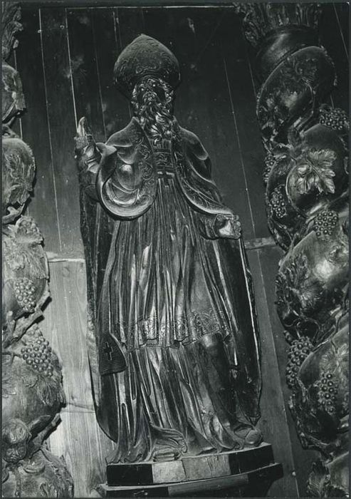 statue : Saint évêque non identifié n°2