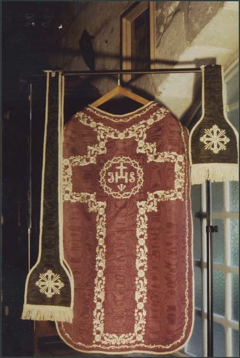 chasuble, étole et manipule