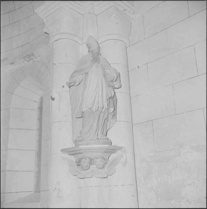 statue (petite nature) : Saint Martin de Tours