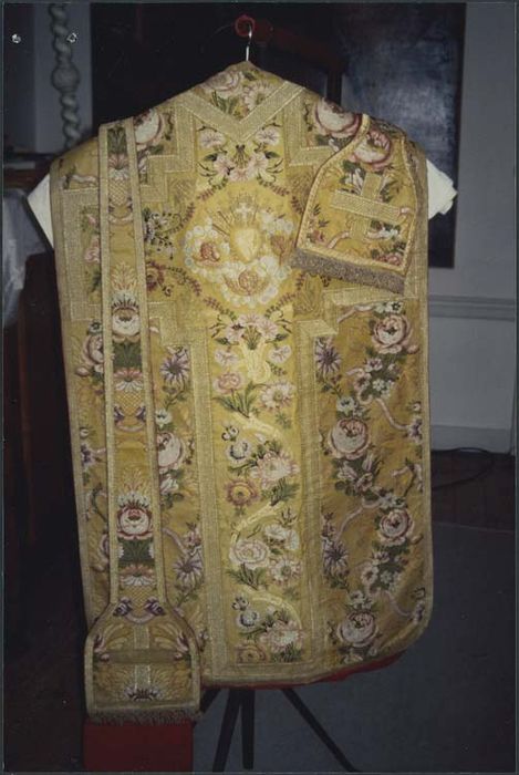 chasuble, étole et manipule