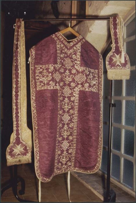 chasuble, étole et manipule