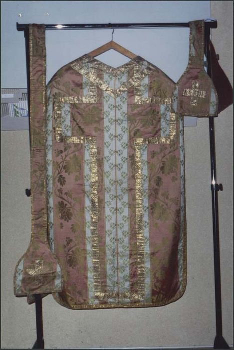 chasuble, étole et manipule