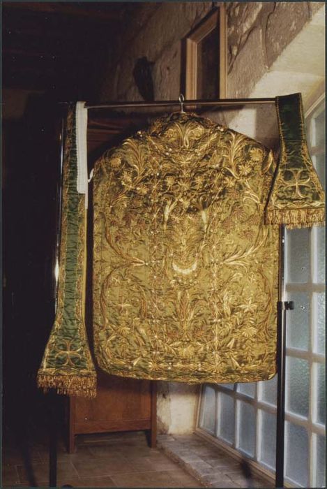 chasuble, étole et manipule