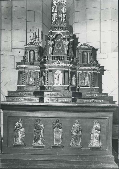 Tabernacle et cinq statues (statuettes)