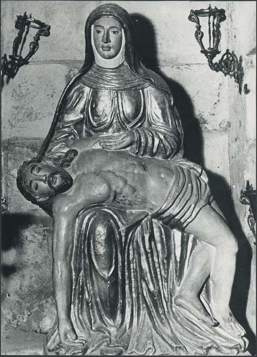 statue : Vierge de Pitié