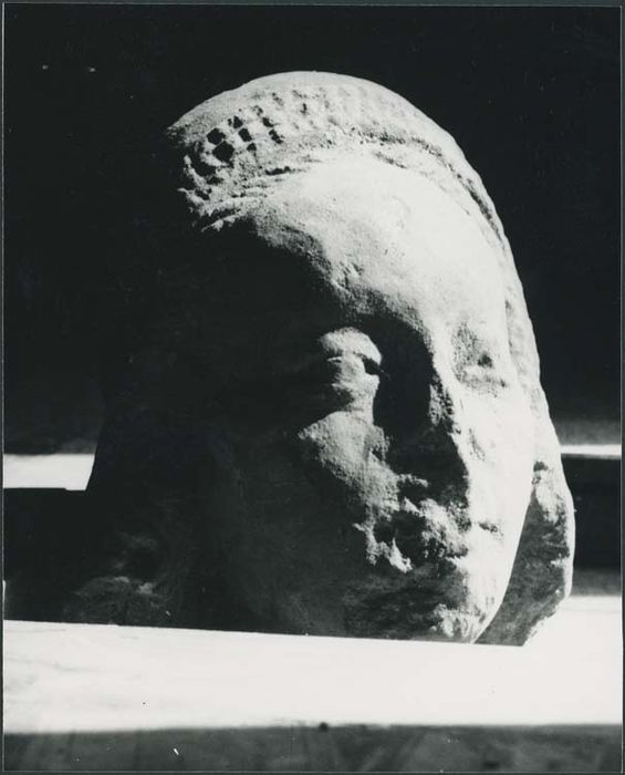 statue (fragment) : Tête féminine