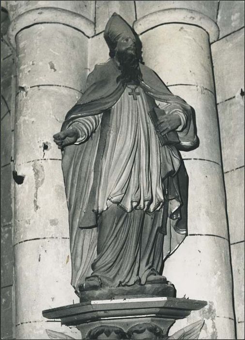 statue (petite nature) : Saint Martin de Tours