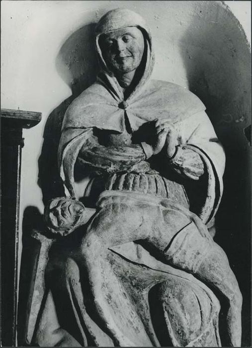 statue : Vierge de Pitié