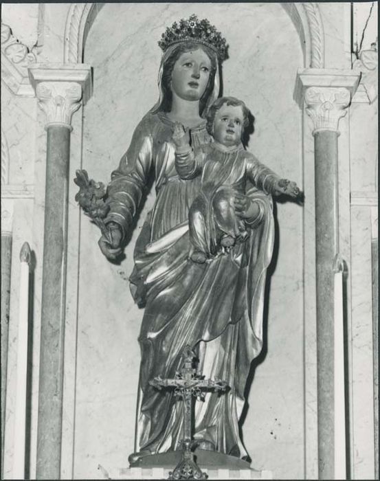 statue : Vierge à l'Enfant