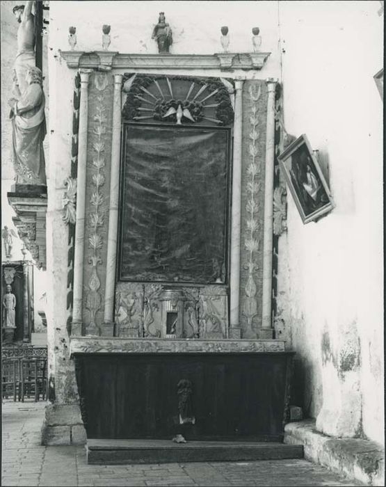 autel, retable et tabernacle