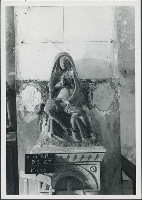 groupe sculpté : Vierge de Pitié