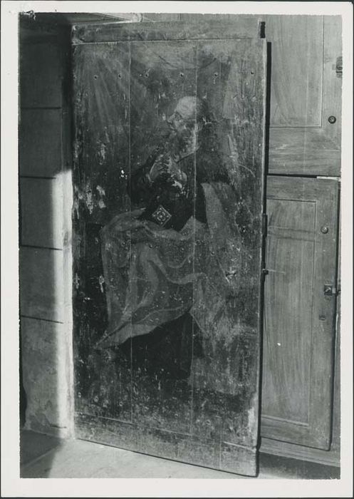 vantail de porte de sacristie peinte