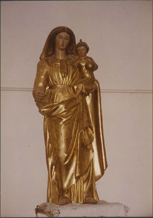 statue : Vierge à l'Enfant