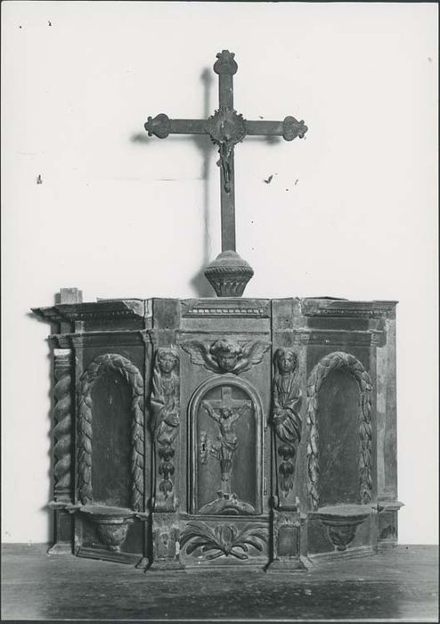 tabernacle et croix
