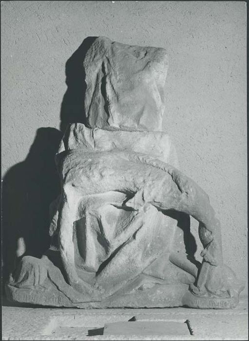 Groupe sculpté : Vierge de Pitié