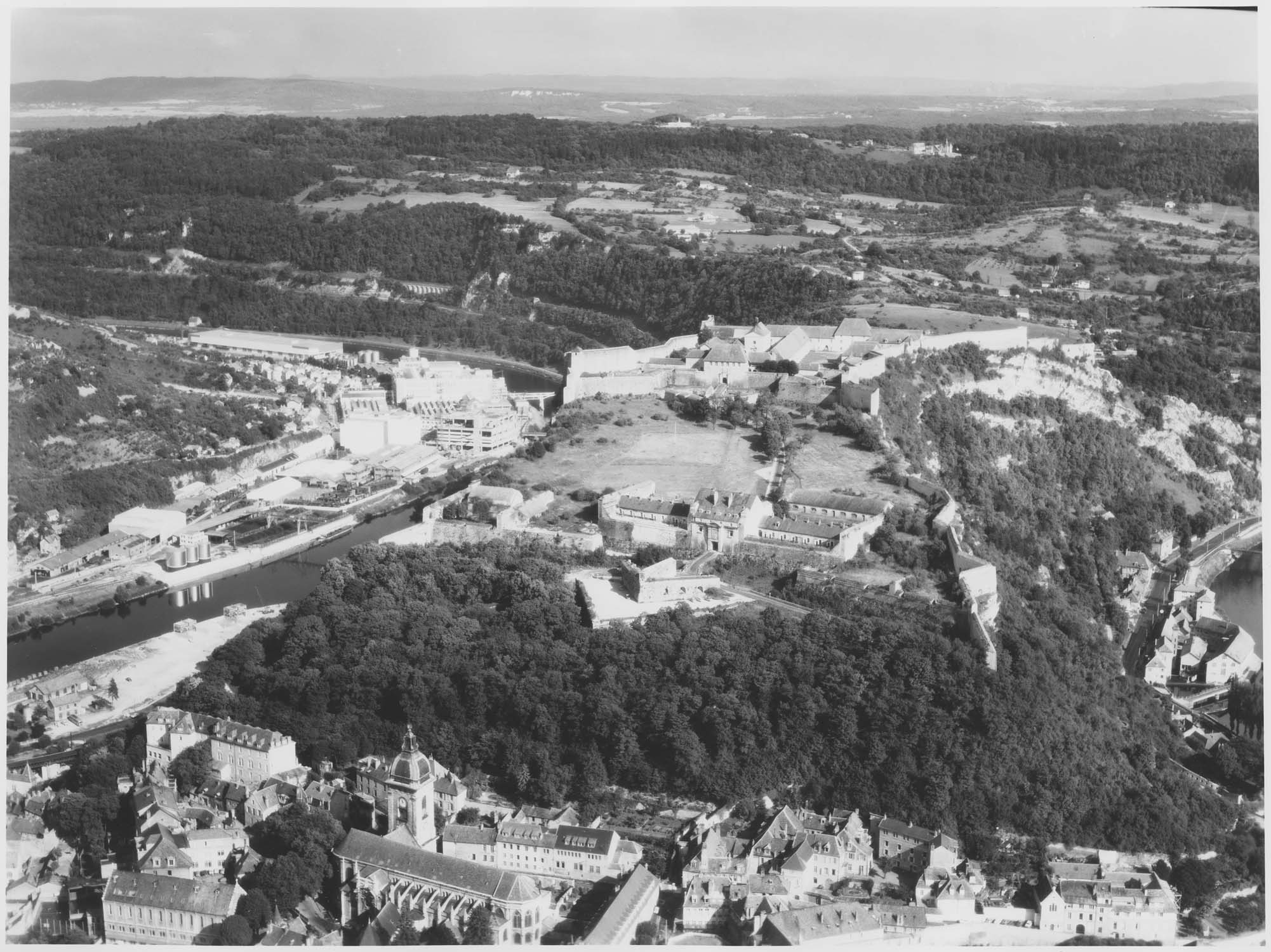 Citadelle et usine des Prés-de-Vaux