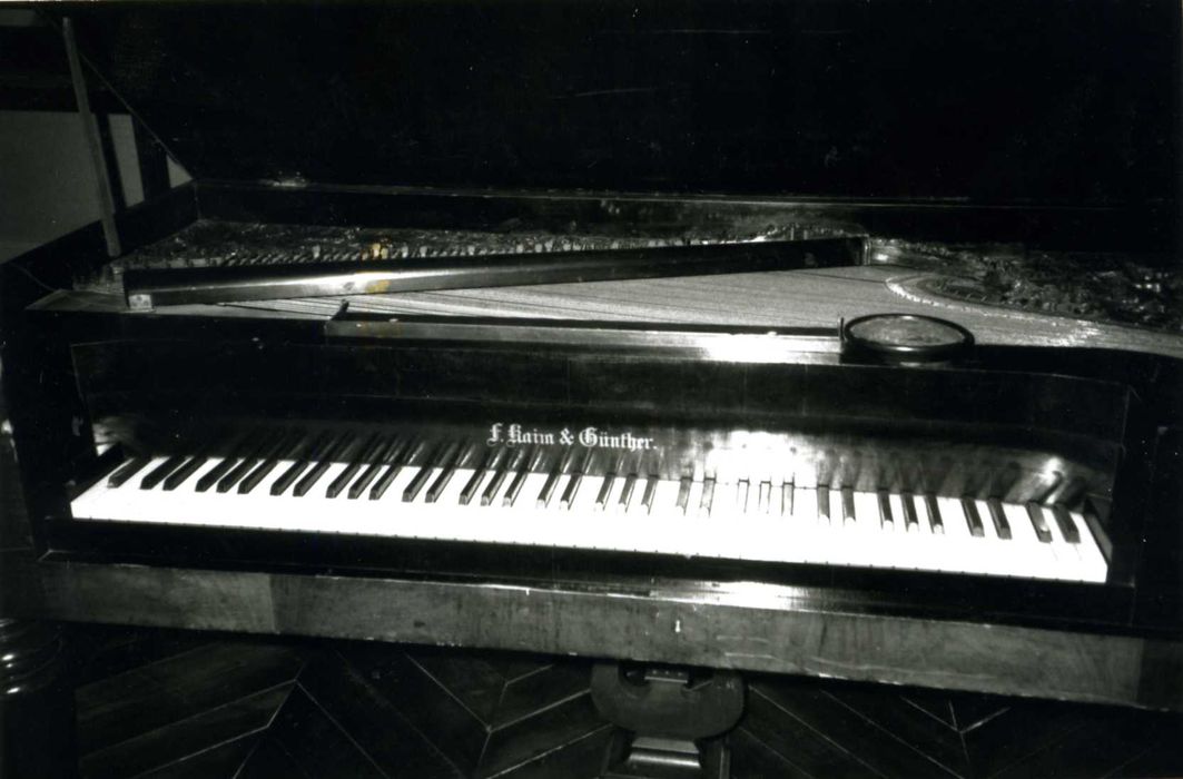 piano - © Ministère de la Culture (France), Médiathèque du patrimoine et de la photographie, Tous droits réservés